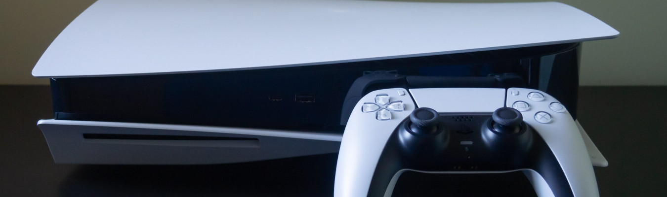 Nova versão do PlayStation 5 já entrou em fase de testes, diz Tom Henderson